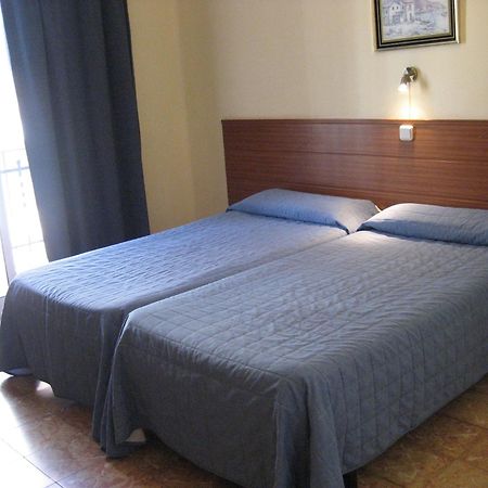 Hostal Bejar Barcelona Ngoại thất bức ảnh