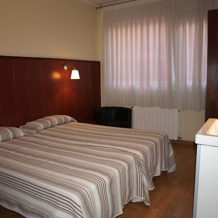 Hostal Bejar Barcelona Ngoại thất bức ảnh