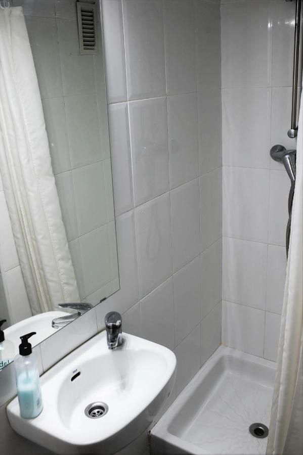 Hostal Bejar Barcelona Ngoại thất bức ảnh