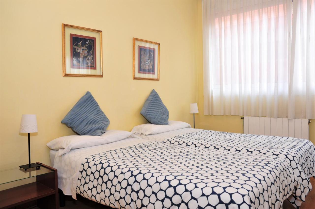 Hostal Bejar Barcelona Ngoại thất bức ảnh